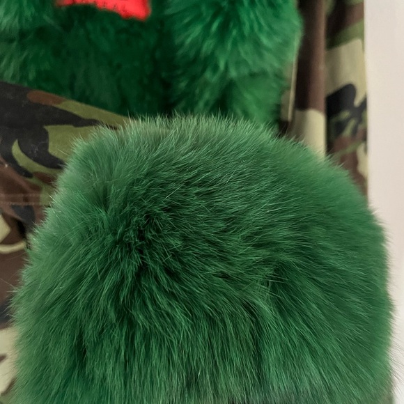 Sorel Green Fur with Red Label - Picture 5 of 5